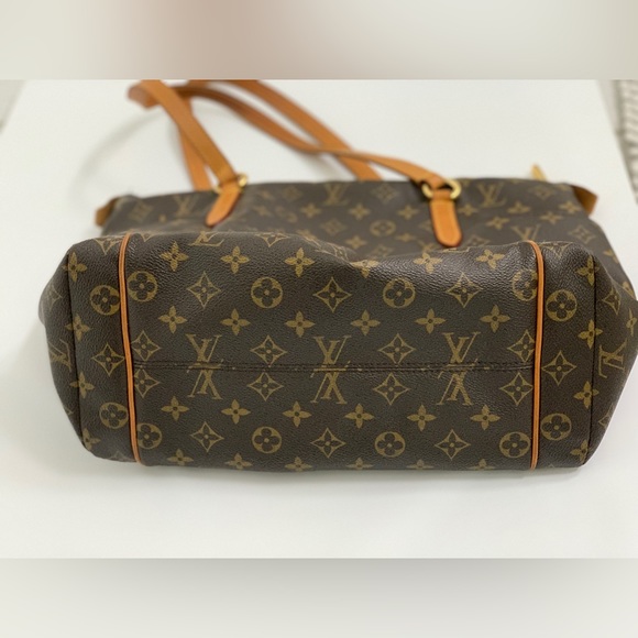 Louis Vuitton Totally PM Tote - Picture 3 of 15
